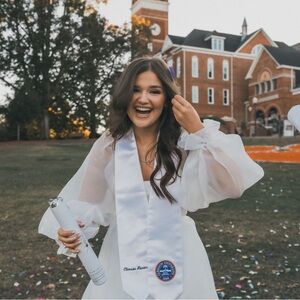 Meet your Posher, Hailey